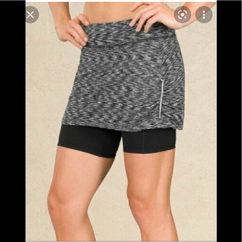 WOMEN’S SIZE MEDIUM ATHLETA HEATHERED CONTENDER SKIRTED SHORTS